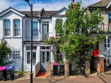 Woodfield Road, Leigh-On-Sea