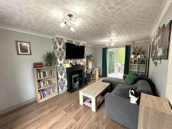 Large Living Room 196