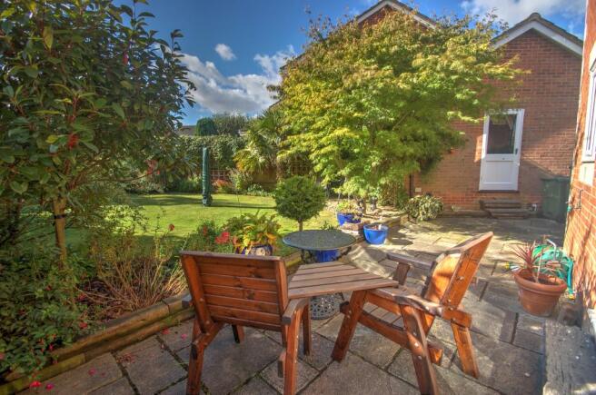 Huntley Grove Patio & Garden 1