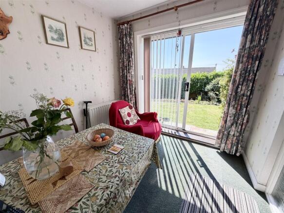 3 bed Semi-Detached for sale Image 4