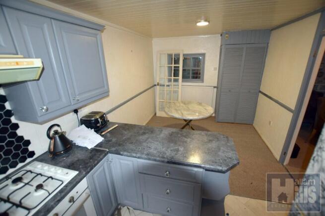 3 bed Terraced to rent Image 4