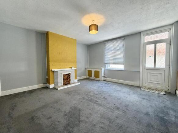 3 bed Terraced for sale Image 6