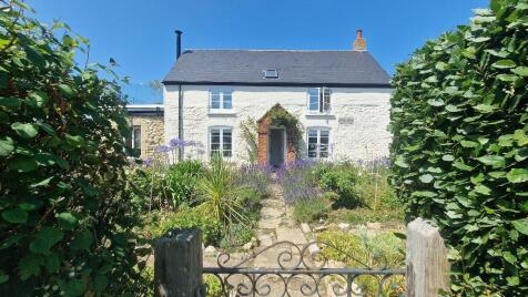 Upper Green Road, St Helens, Isle of Wight, PO33 1UL