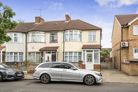 Granville Ave, Edmonton, London, N9 0EY