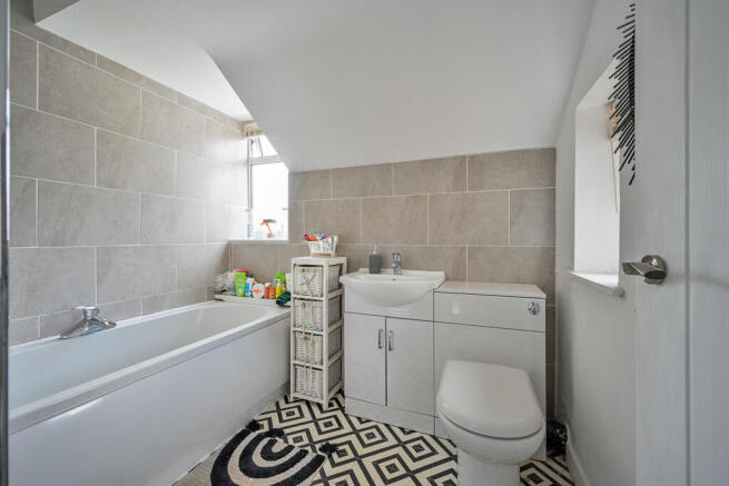 Family Bathroom 