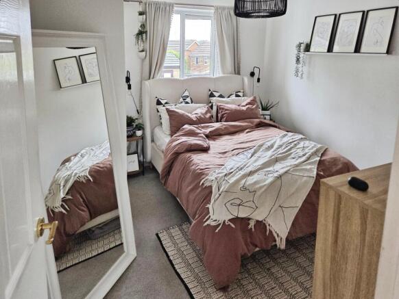 2 bed Semi-Detached for sale Image 9