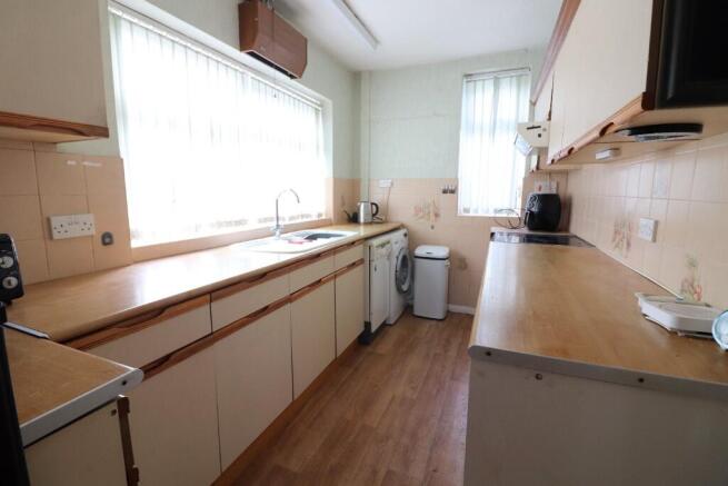 Faringdon Road, Luton, Bedfordshire, LU4 0EB photo 4