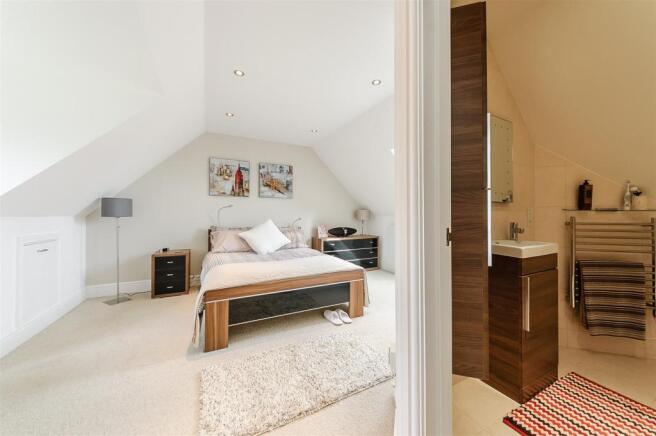 8263812-interior18-p