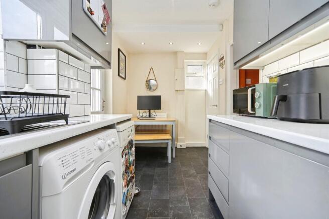 3 bed Semi-Detached for sale Image 9