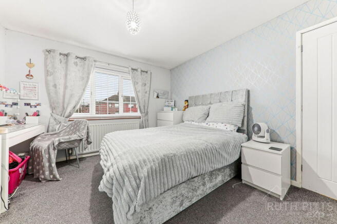 3 bed Semi-Detached for sale Image 12