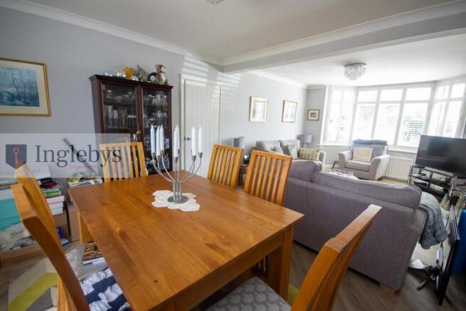3 bed Terraced for sale Image 8