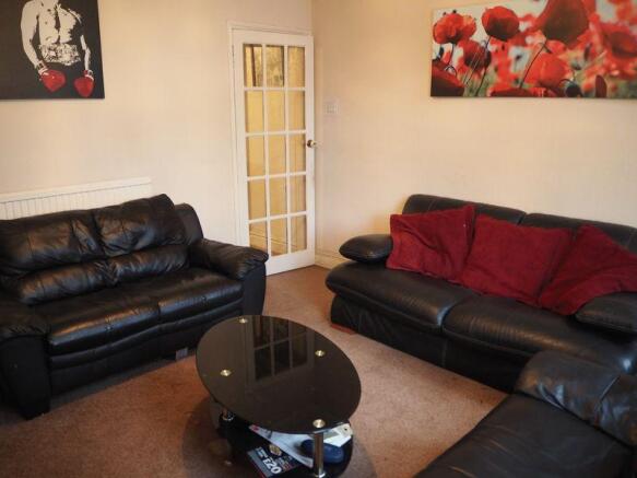 Lounge Pic 3