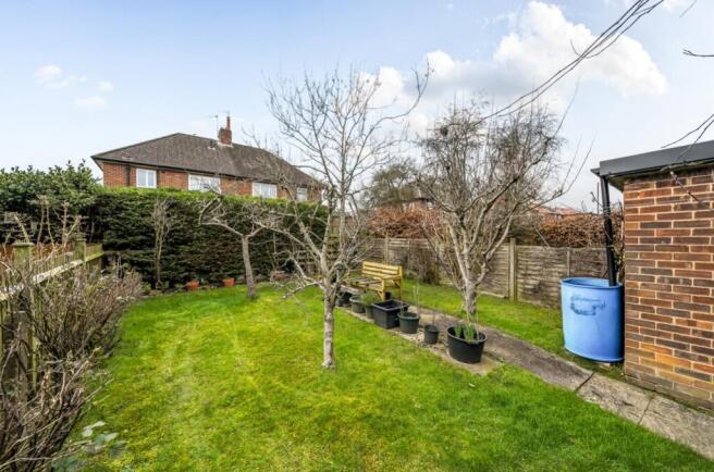 Hookstone Avenue, Harrogate HG2 8EP photo 2