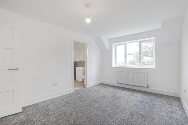 Bedroom 1a.jpg