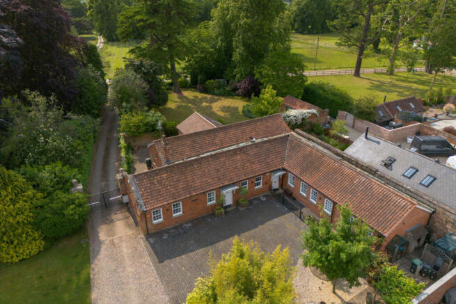 Shortgrove, Newport, Saffron Walden, Essex, CB11 photo 4