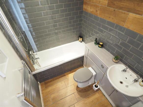Contemporary Family Bathroom 824
