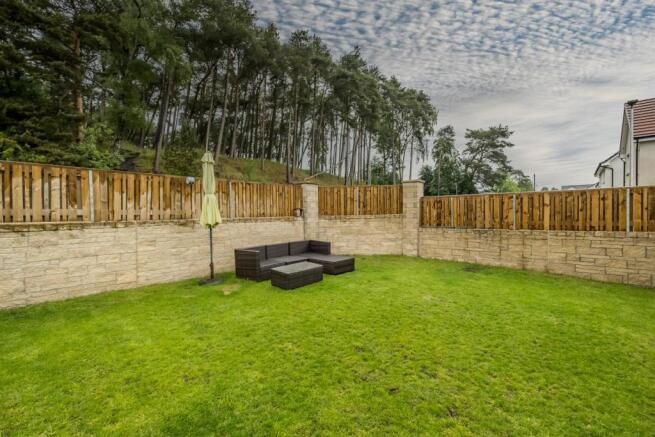 077-2_Hunterfield_Place_Carluke_ML84GY.jpg