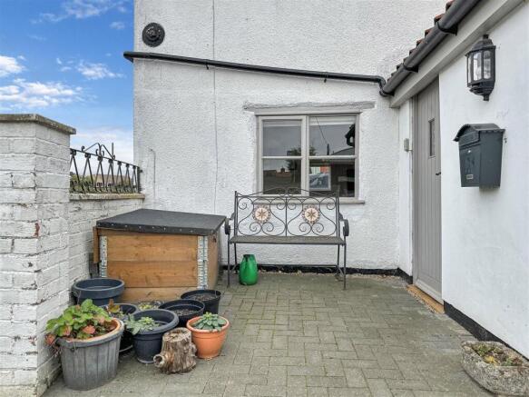 Block Paved Seating Area 423