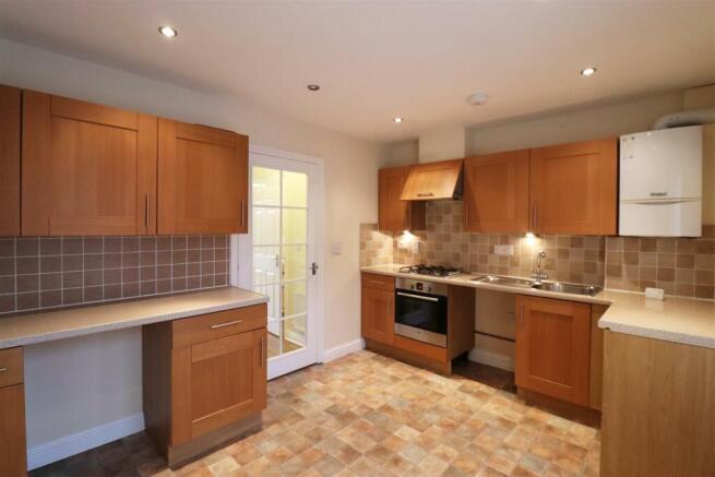 Kitchen 1.jpg