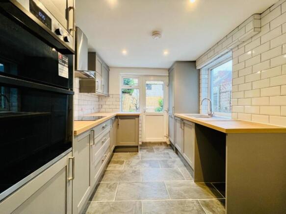 Kitchen2.jpeg