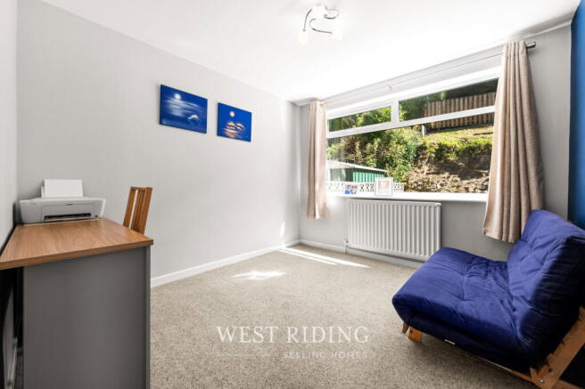 4 bed Semi-Detached for sale Image 10