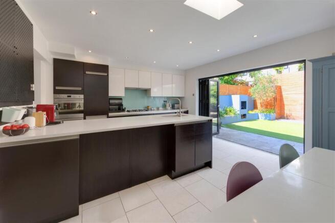 kitchen 2.jpeg