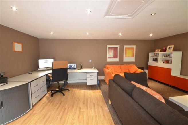 DETACHED HOME OFFICE