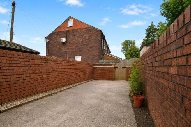 2 bed Terraced for sale Image 11