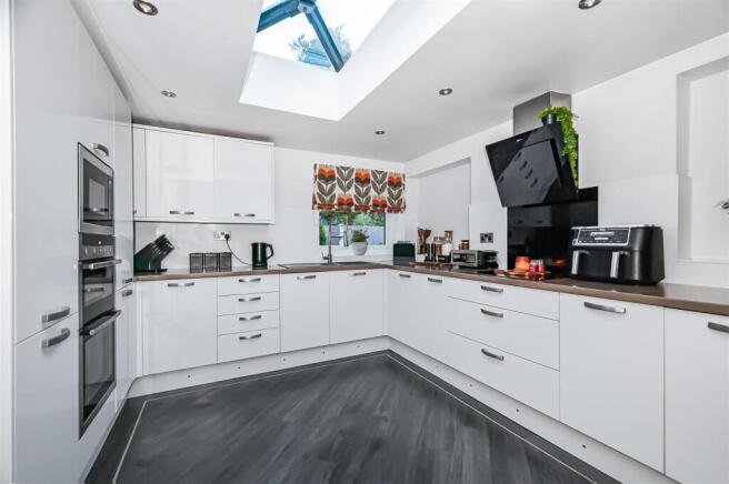 33 Richmind Drive26.jpg
