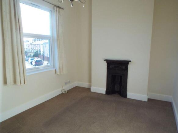 2 bed House to rent Image 6