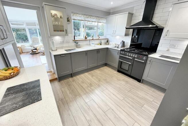 Verwood photo 4