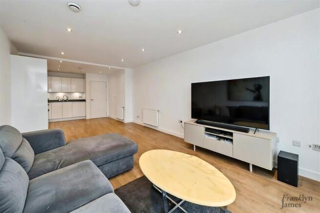 304-Carrick-Court (2).jpg