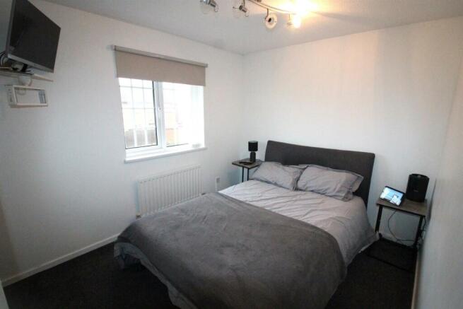 260 Low Grange Ave-Bed1a.JPG