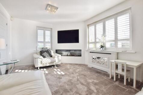 Michael Faraday Avenue, Kingsway Village, Rochdale, Greater Manchester, OL16