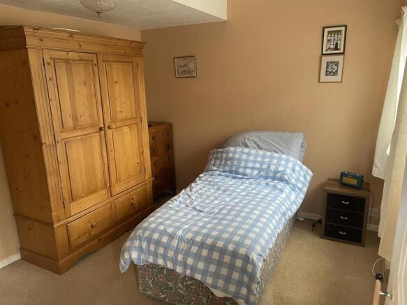 Bedroom 2.JPEG
