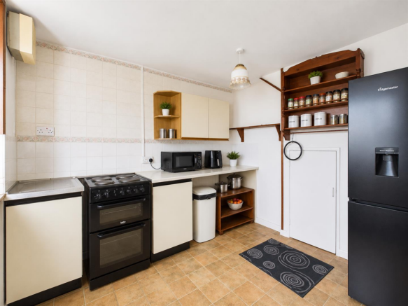 Kitchen 2.png