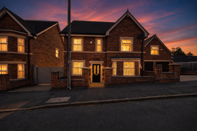 Hamilton Road, Burton-On-Trent photo 4