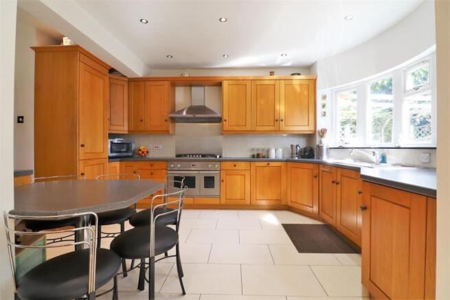Kitchen / Breakfast Room View 2