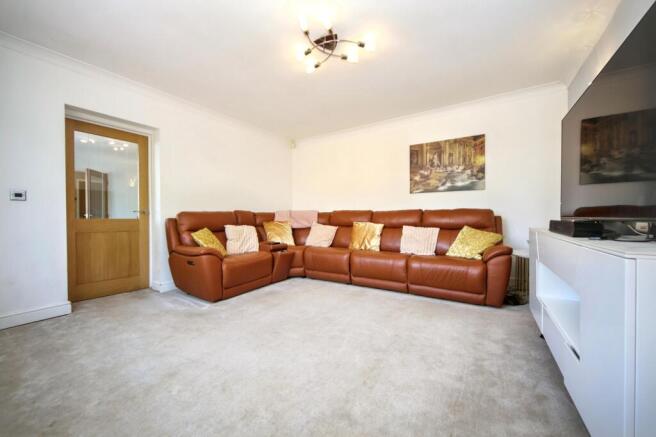 3 bed Detached for sale Image 5