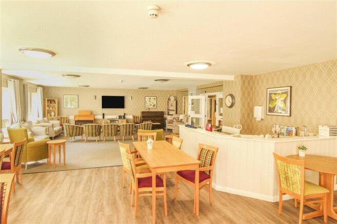 2 bed Apartment for sale Image 8