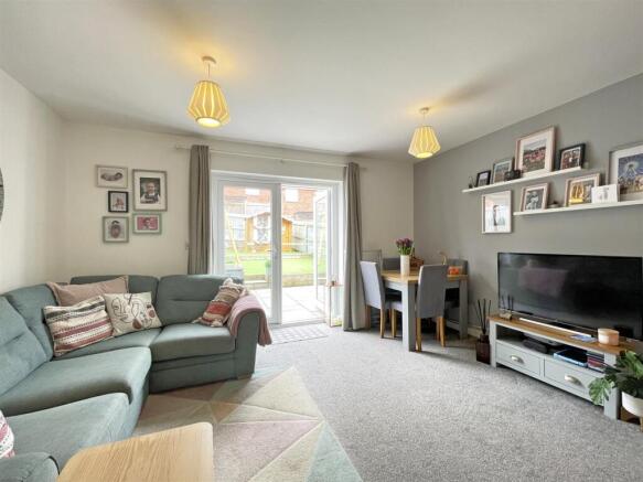 Wordsworth Road 30 - Lounge.jpg