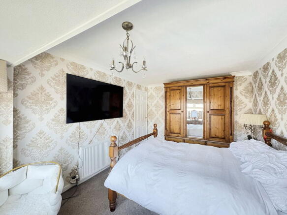 3 bed Semi-Detached for sale Image 7