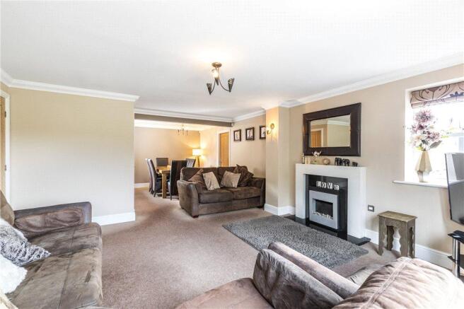 Lounge Dining Area