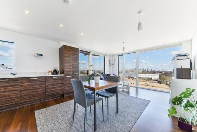 ARMENTS COURT,45-20