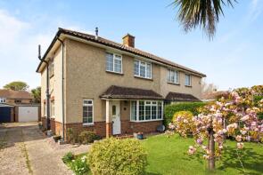 44, Nutley Crescent, Goring, Worthing BN12 4LB