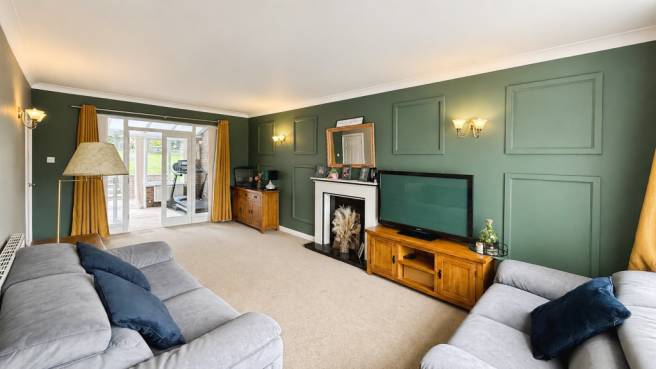 5 bed Detached for sale Image 5