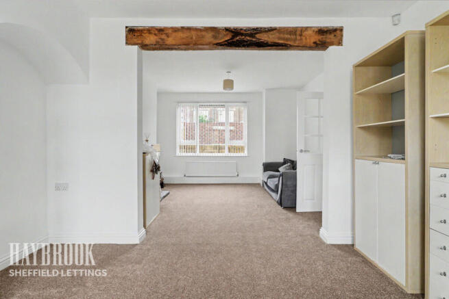 3 bed Semi-Detached to rent Image 6