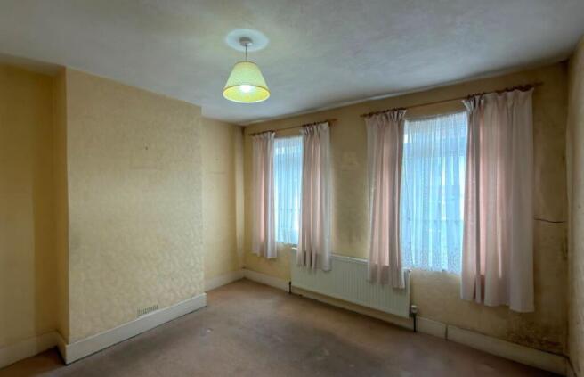 36 Netley Road, Ilford, Essex, IG2 7NR photo 2