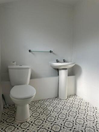Bathroom2.0.jpg