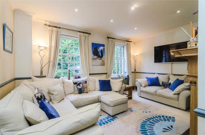 Tv & Family Room